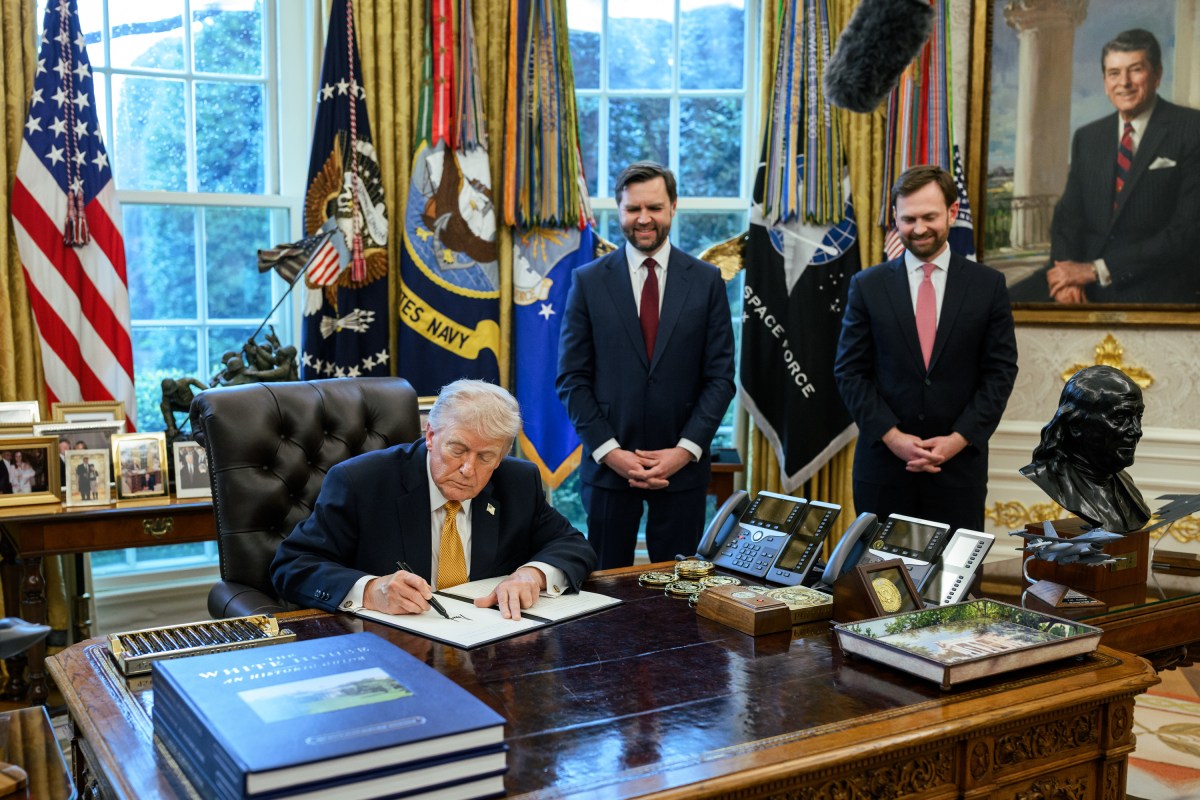 President Donald J. Trump signs an Executive Order creating an anti-fraud task force to be led by Vice President JD Vance, Monday, March 16, 2026, in the Oval Office. (Official White House Photo by Molly Riley)