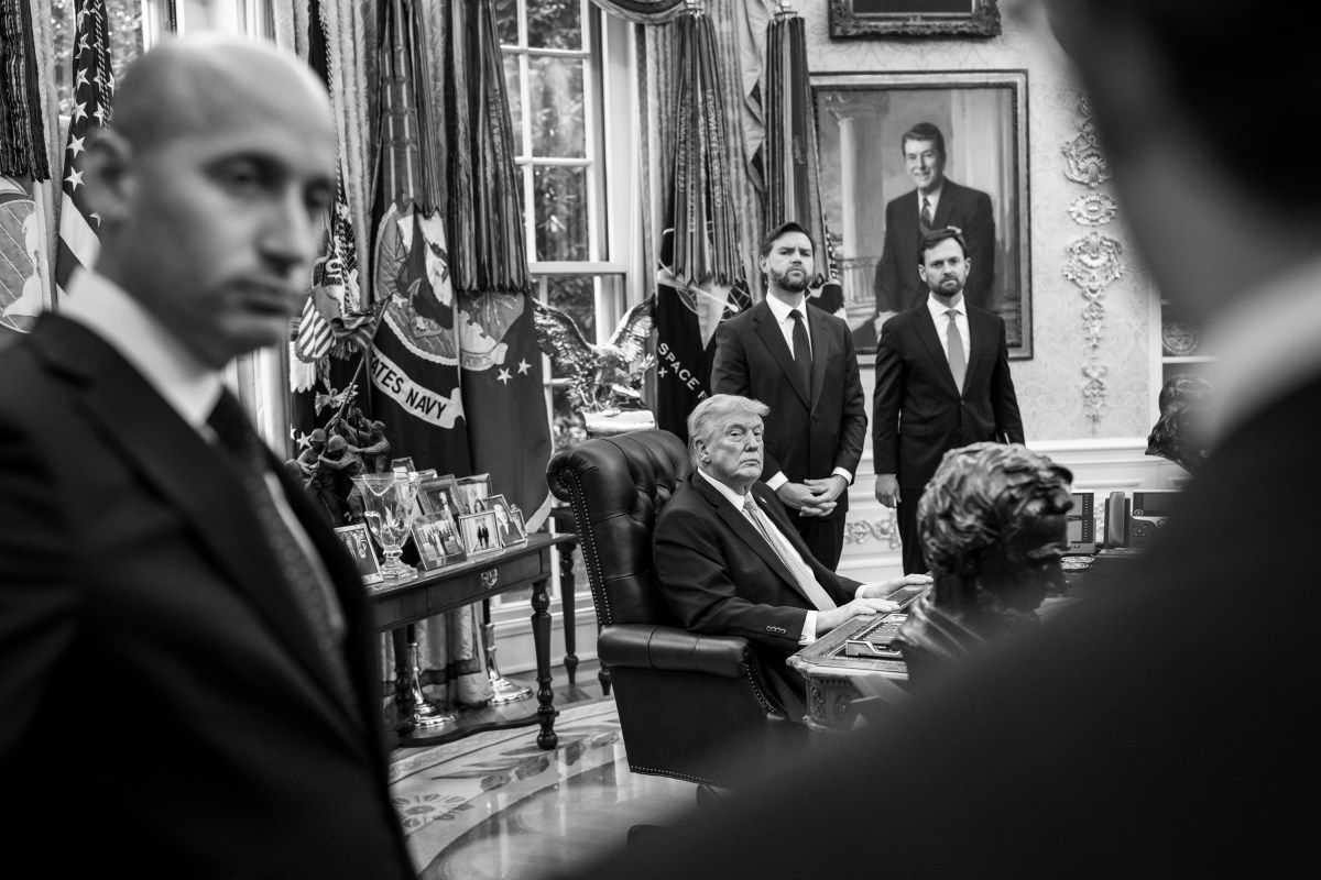 President Donald J. Trump signs an Executive Order creating an anti-fraud task force to be led by Vice President JD Vance, Monday, March 16, 2026, in the Oval Office. (Official White House Photo by Molly Riley)