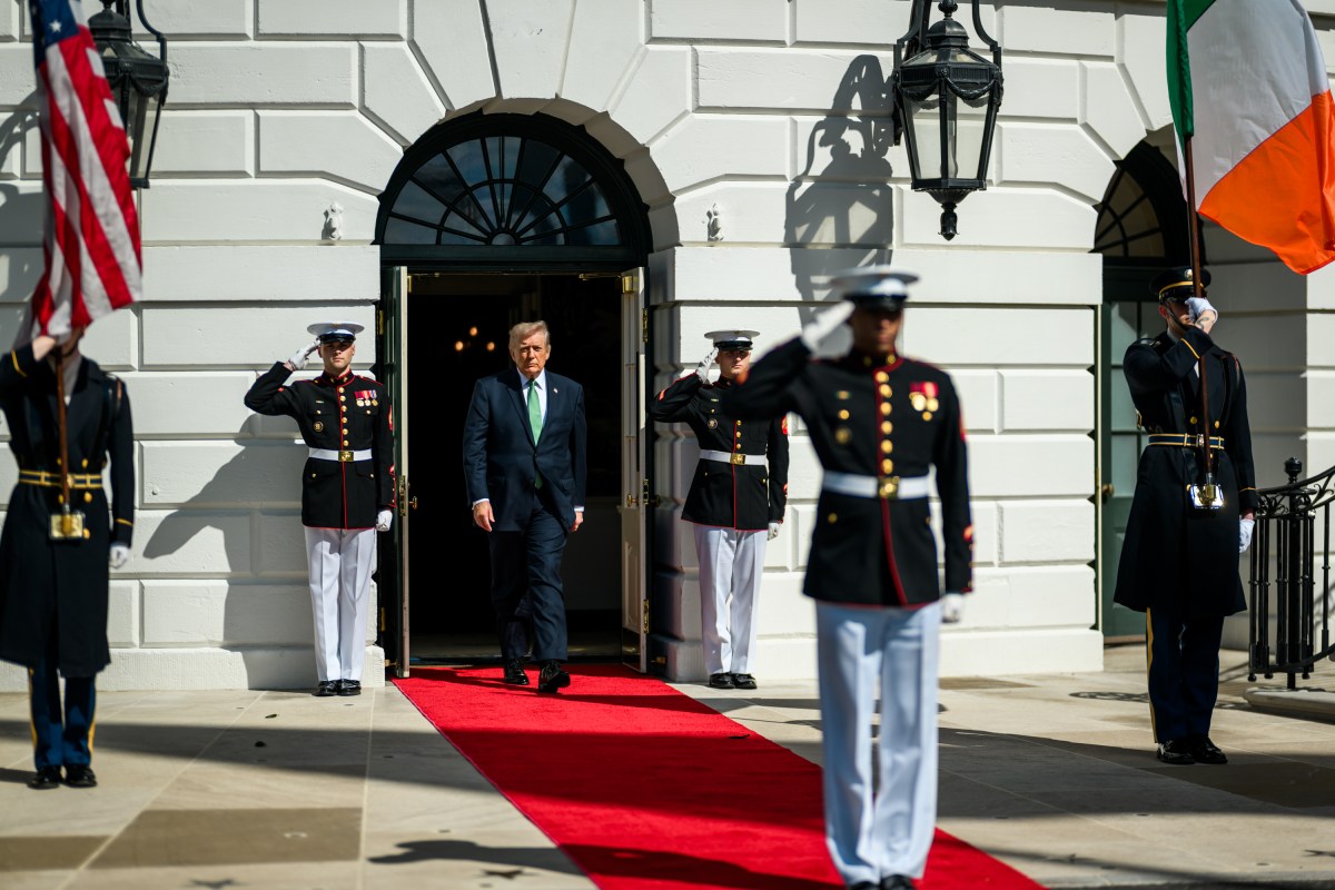 President Donald J. Trump greets Taoiseach of Ireland Micheál Martin at the South Portico of the White House, Tuesday, March 17, 2026. (Official White House Photo by Daniel Torok)