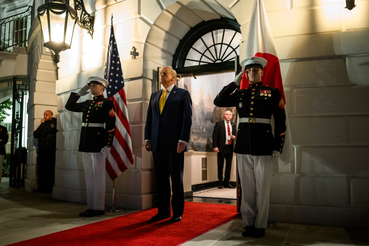 President Donald J. Trump bids farewell to Japanese Prime Minister Sanae Takaichi on the South Portico of the White House after a dinner in the the State Dining Room, Thursday, March 19, 2026. (Official White House Photo by Joyce N. Boghosian)
