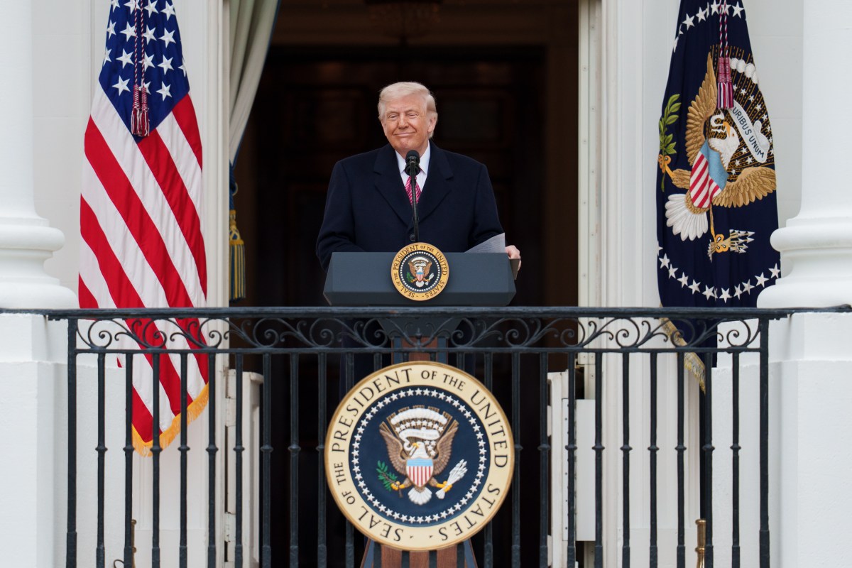 President Donald J. Trump delivers remarks from the Blue Room Balcony at a Great American Agriculture Celebration on the South Lawn, Friday, March 27, 2026. (Official White House Photo by Abe McNatt)
