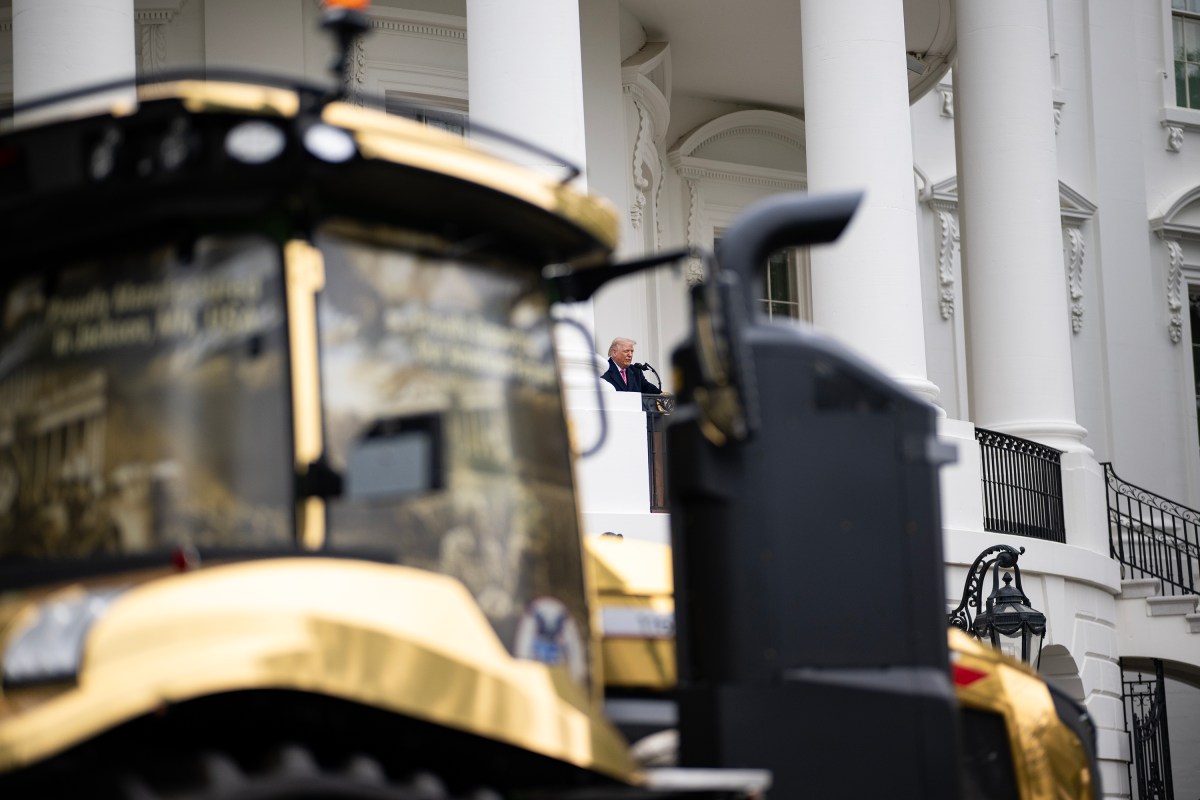 President Donald J. Trump delivers remarks from the Blue Room Balcony at a Great American Agriculture Celebration on the South Lawn, Friday, March 27, 2026. (Official White House photo by Daniel Torok)