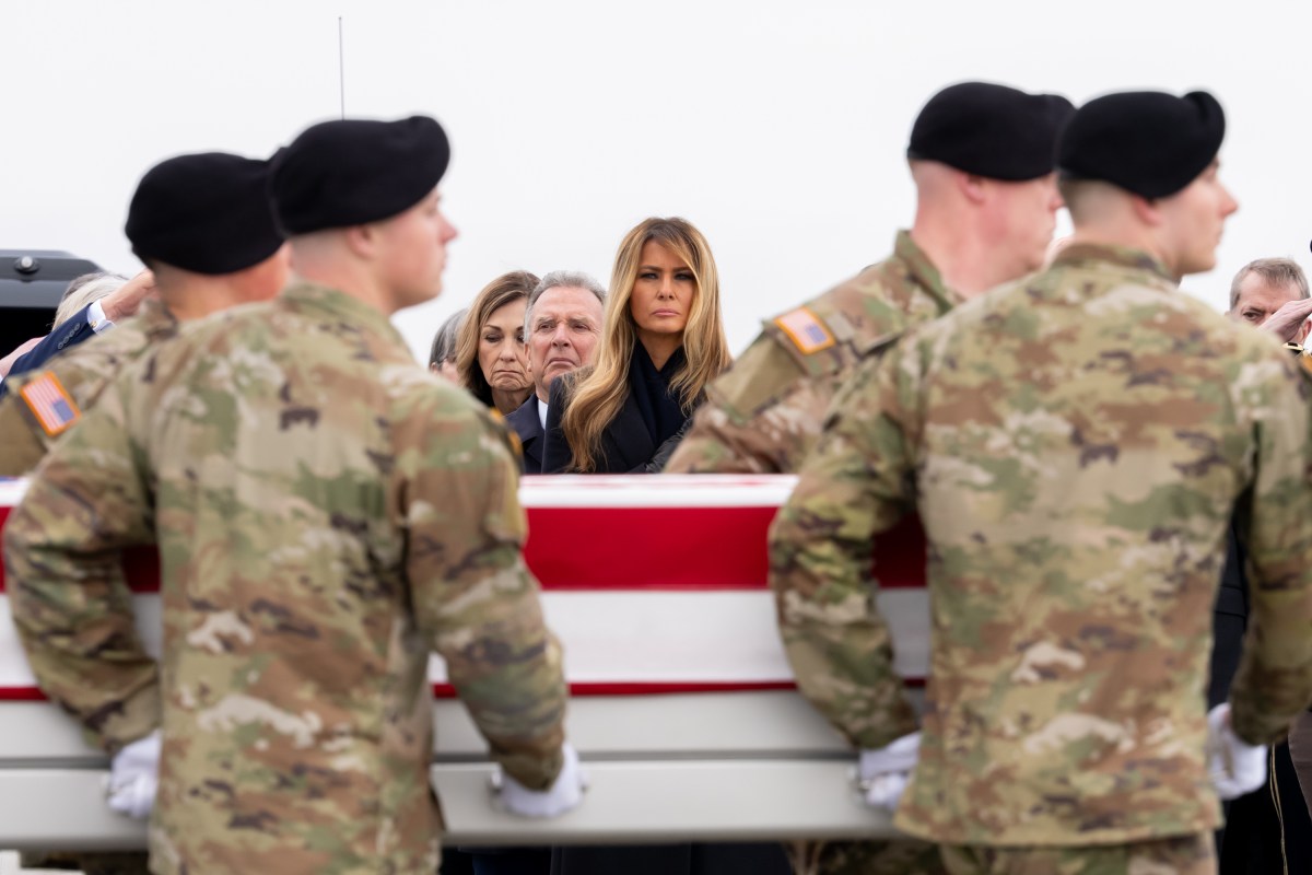 Vice President JD Vance and Second Lady Usha Vance attend the Dignified Transfer of remains of six U.S. soldiers killed in an Iranian drone strike in Kuwait, Saturday, March 7, 2026, at Dover Air Force Base, Delaware.(Official White House Photo by Emily J. Higgins.)
