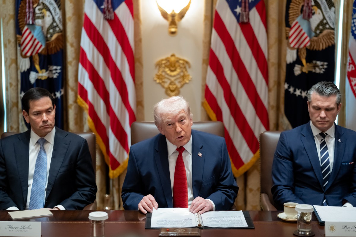 President Donald J. Trump holds a Cabinet meeting in the Cabinet Room, Thursday, March 26, 2026. Vice President JD Vance attends.(Official White House Photo by Emily J. Higgins.)