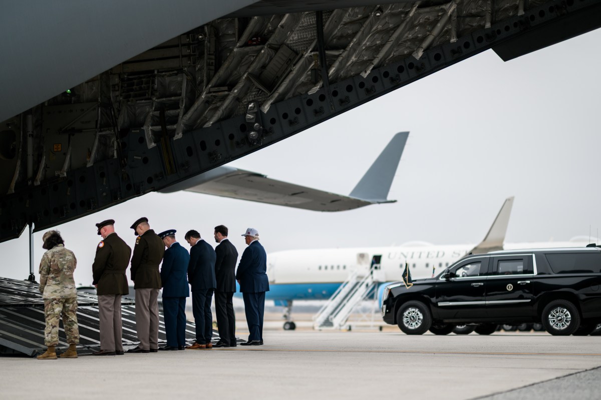President Donald J. Trump and First Lady Melania Trump attend the Dignified Transfer of remains of six U.S. soldiers killed in an Iranian drone strike in Kuwait, Saturday, March 7, 2026, at Dover Air Force Base, Delaware. (Official White House Photo by Daniel Torok)