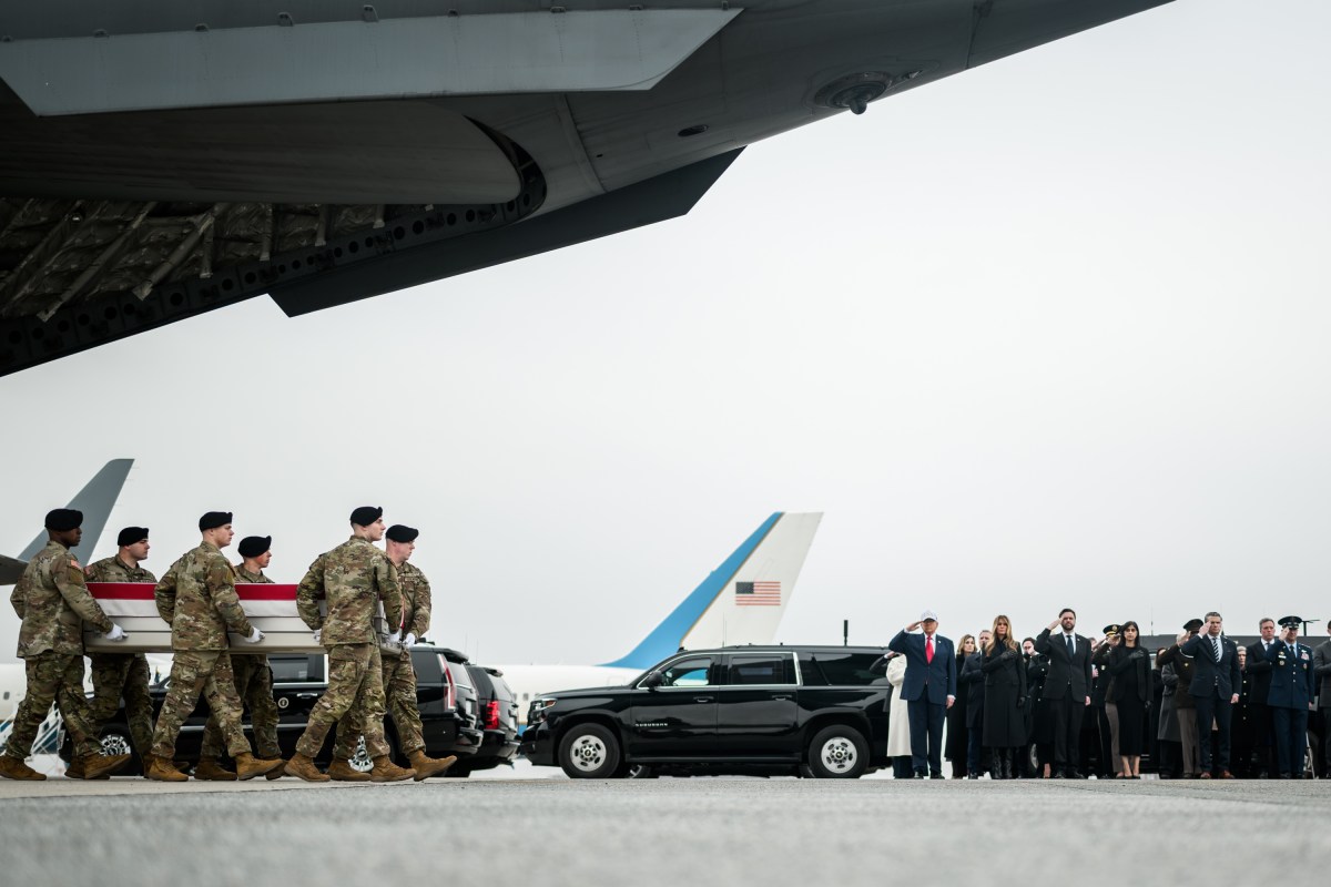 President Donald J. Trump and First Lady Melania Trump attend the Dignified Transfer of remains of six U.S. soldiers killed in an Iranian drone strike in Kuwait, Saturday, March 7, 2026, at Dover Air Force Base, Delaware. (Official White House Photo by Daniel Torok)