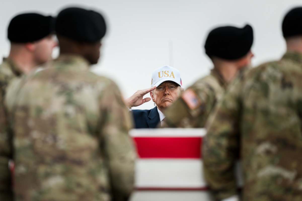 President Donald J. Trump and First Lady Melania Trump attend the Dignified Transfer of remains of six U.S. soldiers killed in an Iranian drone strike in Kuwait, Saturday, March 7, 2026, at Dover Air Force Base, Delaware. (Official White House Photo by Daniel Torok)