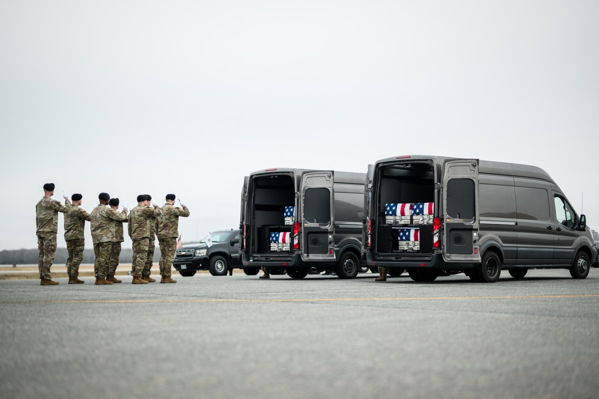 President Donald J. Trump and First Lady Melania Trump attend the Dignified Transfer of remains of six U.S. soldiers killed in an Iranian drone strike in Kuwait, Saturday, March 7, 2026, at Dover Air Force Base, Delaware. (Official White House Photo by Daniel Torok)
