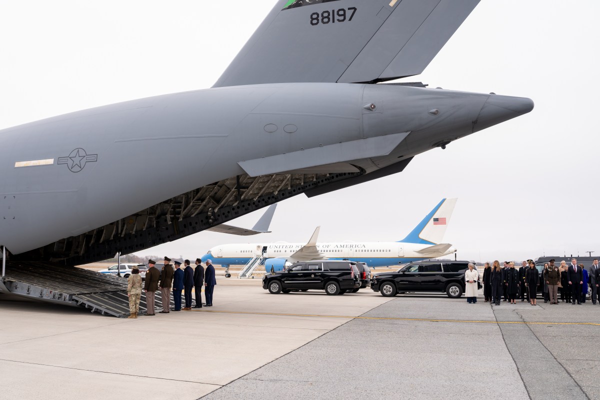 Vice President JD Vance and Second Lady Usha Vance attend the Dignified Transfer of remains of six U.S. soldiers killed in an Iranian drone strike in Kuwait, Saturday, March 7, 2026, at Dover Air Force Base, Delaware.(Official White House Photo by Emily J. Higgins.)