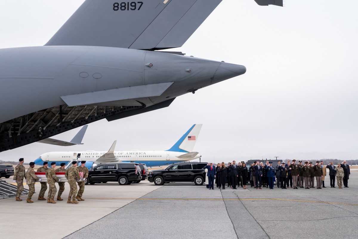 Vice President JD Vance and Second Lady Usha Vance attend the Dignified Transfer of remains of six U.S. soldiers killed in an Iranian drone strike in Kuwait, Saturday, March 7, 2026, at Dover Air Force Base, Delaware.(Official White House Photo by Emily J. Higgins.)