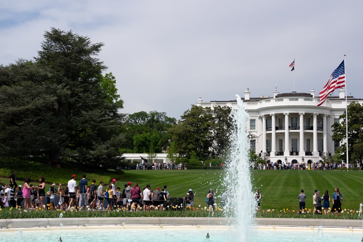 Spring Garden Tours take place on the South Lawn of the White House, Saturday, April 18, 2026. (Official White House Photo by Andrea Hanks)