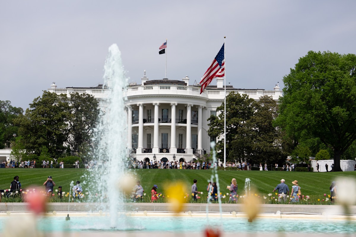 Spring Garden Tours take place on the South Lawn of the White House, Saturday, April 18, 2026. (Official White House Photo by Andrea Hanks)