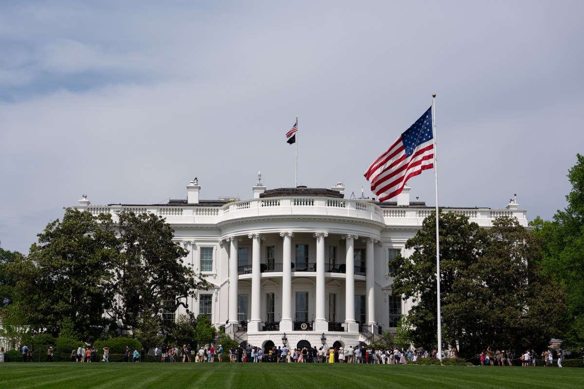 Spring Garden Tours take place on the South Lawn of the White House, Saturday, April 18, 2026. (Official White House Photo by Andrea Hanks)