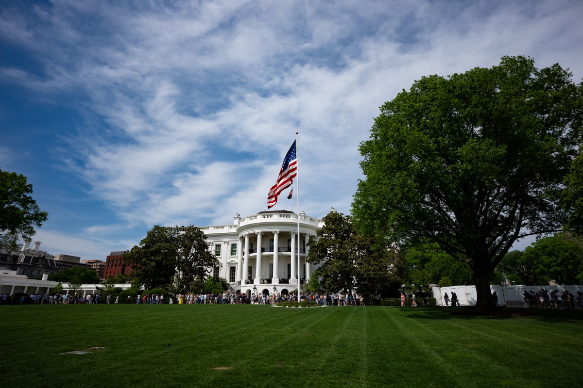 Spring Garden Tours take place on the South Lawn of the White House, Saturday, April 18, 2026. (Official White House Photo by Andrea Hanks)