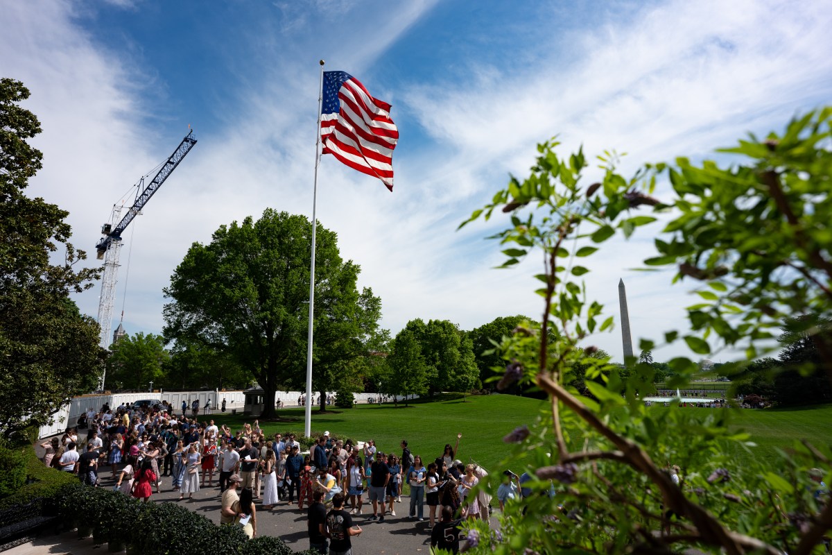 Spring Garden Tours take place on the South Lawn of the White House, Saturday, April 18, 2026. (Official White House Photo by Andrea Hanks)