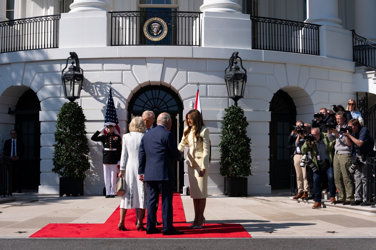 President Donald J. Trump and First Lady Melania Trump welcome King Charles III and Queen Camilla of the U.K. at the South Portico of the White House, Monday, April 27, 2026. (Official White House Photo by Andrea Hanks)