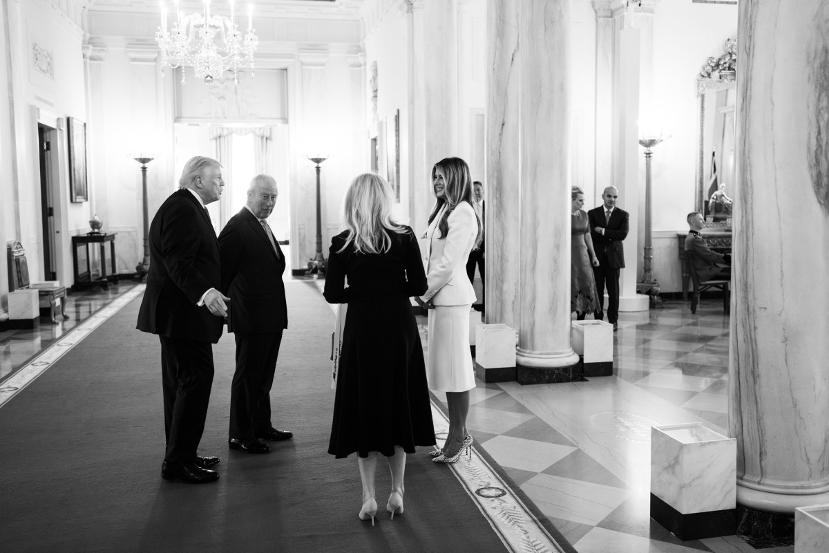 President Donald J. Trump and First Lady Melania Trump welcome King Charles III and Queen Camilla of the U.K. at the South Portico of the White House, Monday, April 27, 2026. (Official White House Photo by Andrea Hanks)