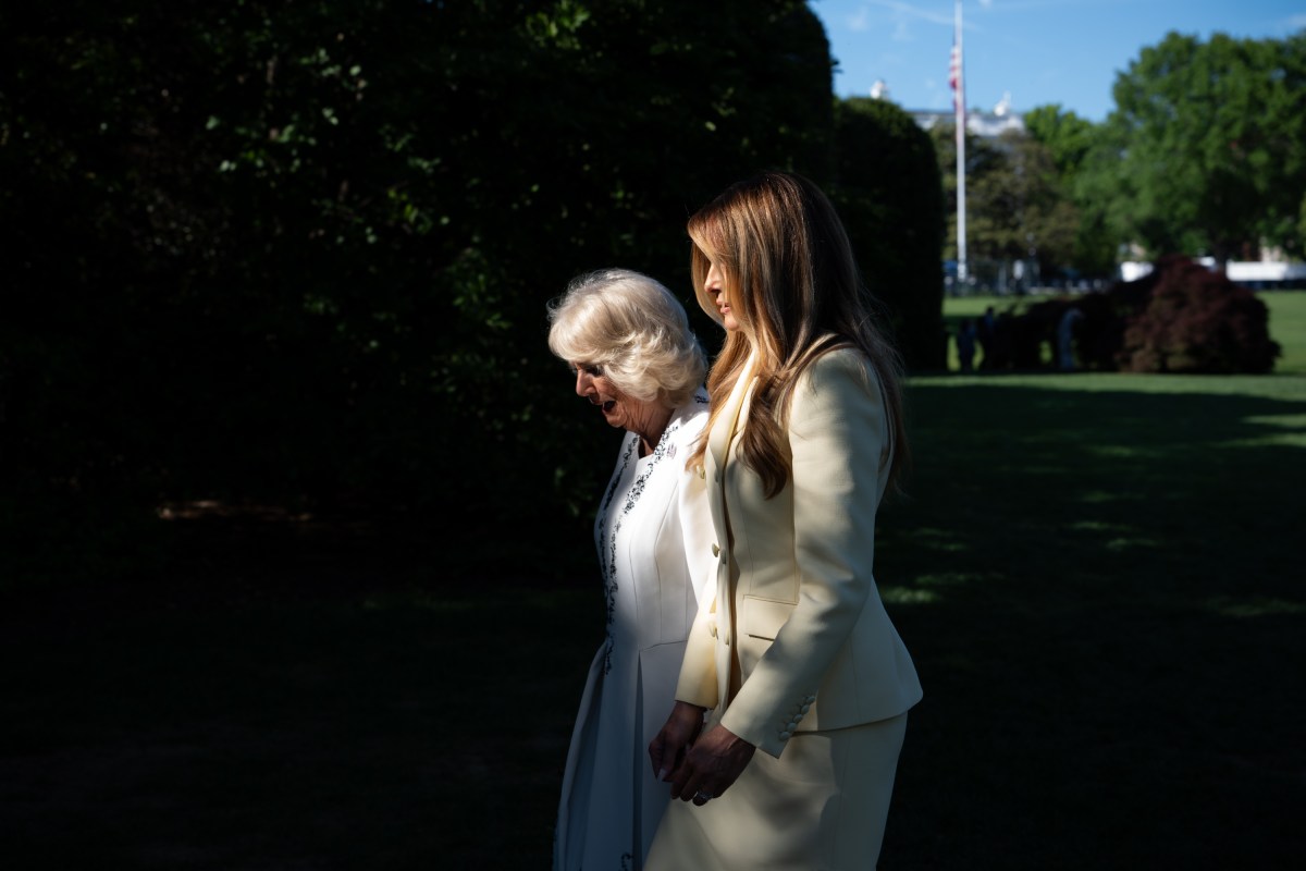 President Donald J. Trump and First Lady Melania Trump welcome King Charles III and Queen Camilla of the U.K. at the South Portico of the White House, Monday, April 27, 2026. (Official White House Photo by Andrea Hanks)