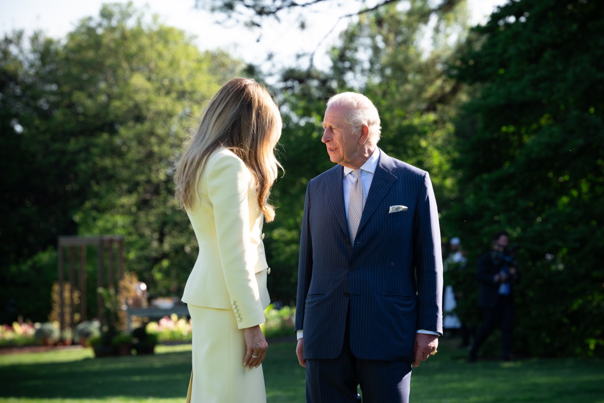 President Donald J. Trump and First Lady Melania Trump welcome King Charles III and Queen Camilla of the U.K. at the South Portico of the White House, Monday, April 27, 2026. (Official White House Photo by Andrea Hanks)