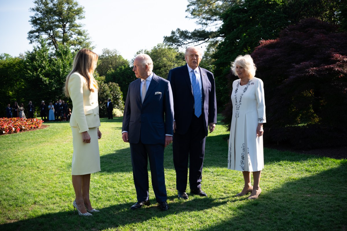 President Donald J. Trump and First Lady Melania Trump welcome King Charles III and Queen Camilla of the U.K. at the South Portico of the White House, Monday, April 27, 2026. (Official White House Photo by Andrea Hanks)