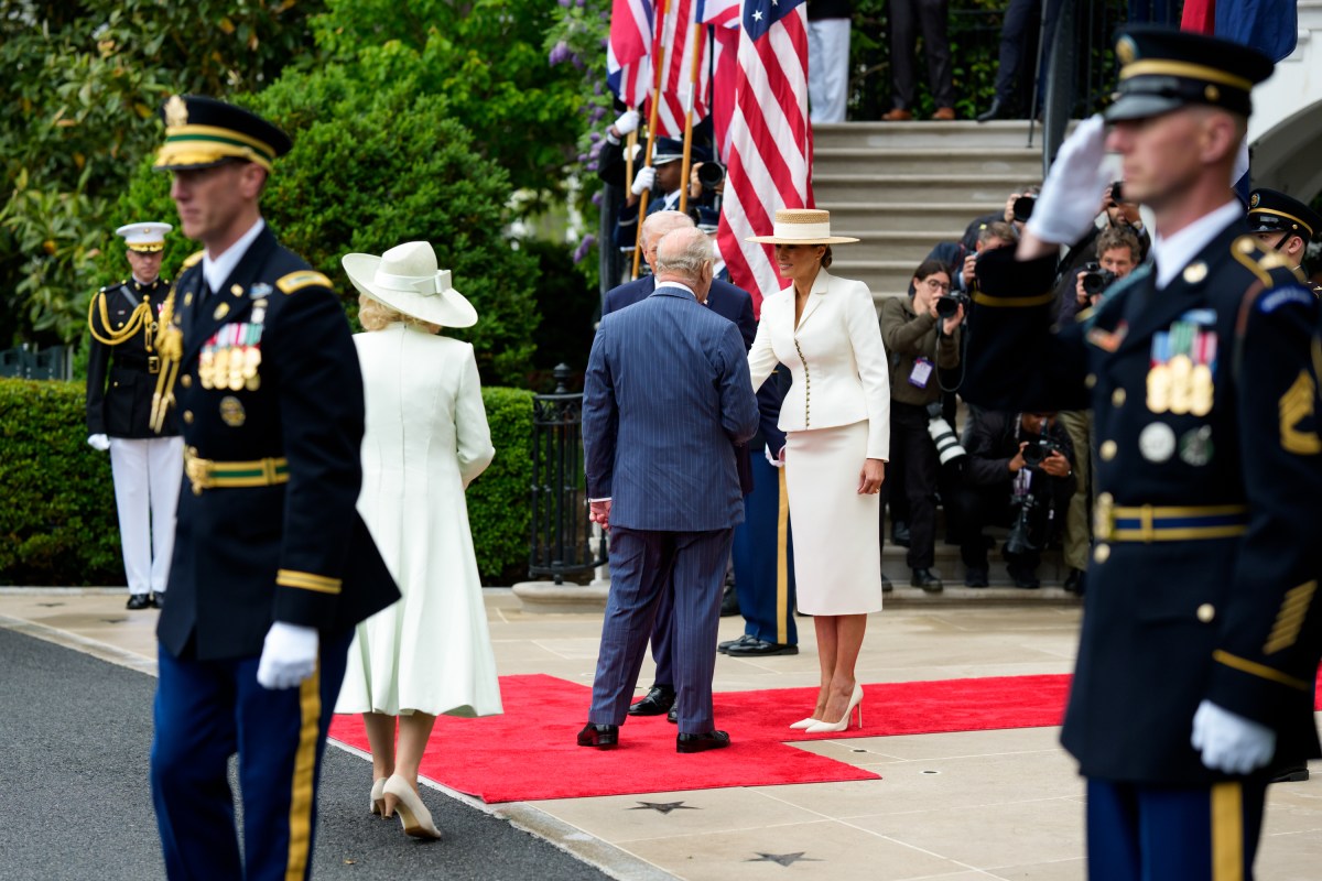 President Donald J. Trump and First Lady Melania Trump greet King Charles III and Queen Camilla of the United Kingdom at the South Portico during a State Arrival ceremony, Tuesday, April 28, 2026. (Official White House Photo by Andrea Hanks)