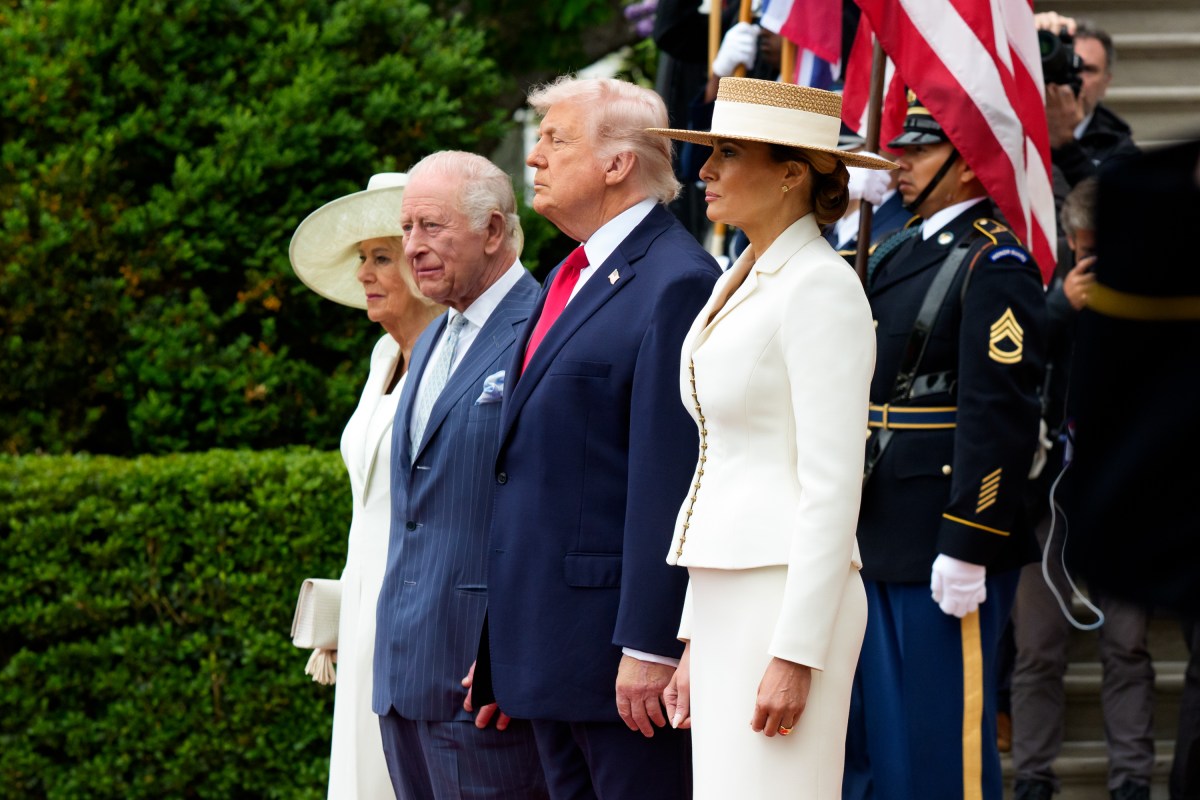 President Donald J. Trump and First Lady Melania Trump greet King Charles III and Queen Camilla of the United Kingdom at the South Portico during a State Arrival ceremony, Tuesday, April 28, 2026. (Official White House Photo by Andrea Hanks)
