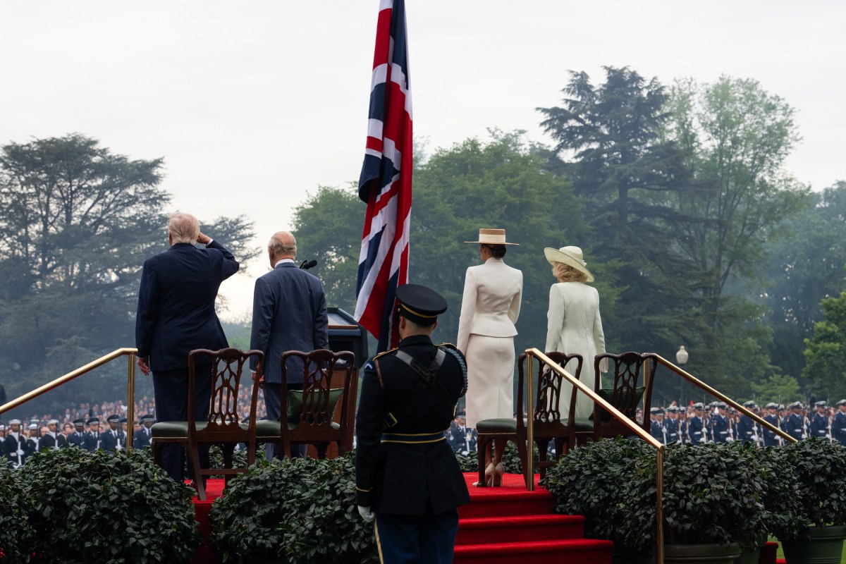 President Donald J. Trump and First Lady Melania Trump greet King Charles III and Queen Camilla of the United Kingdom at the South Portico during a State Arrival ceremony, Tuesday, April 28, 2026. (Official White House Photo by Andrea Hanks)