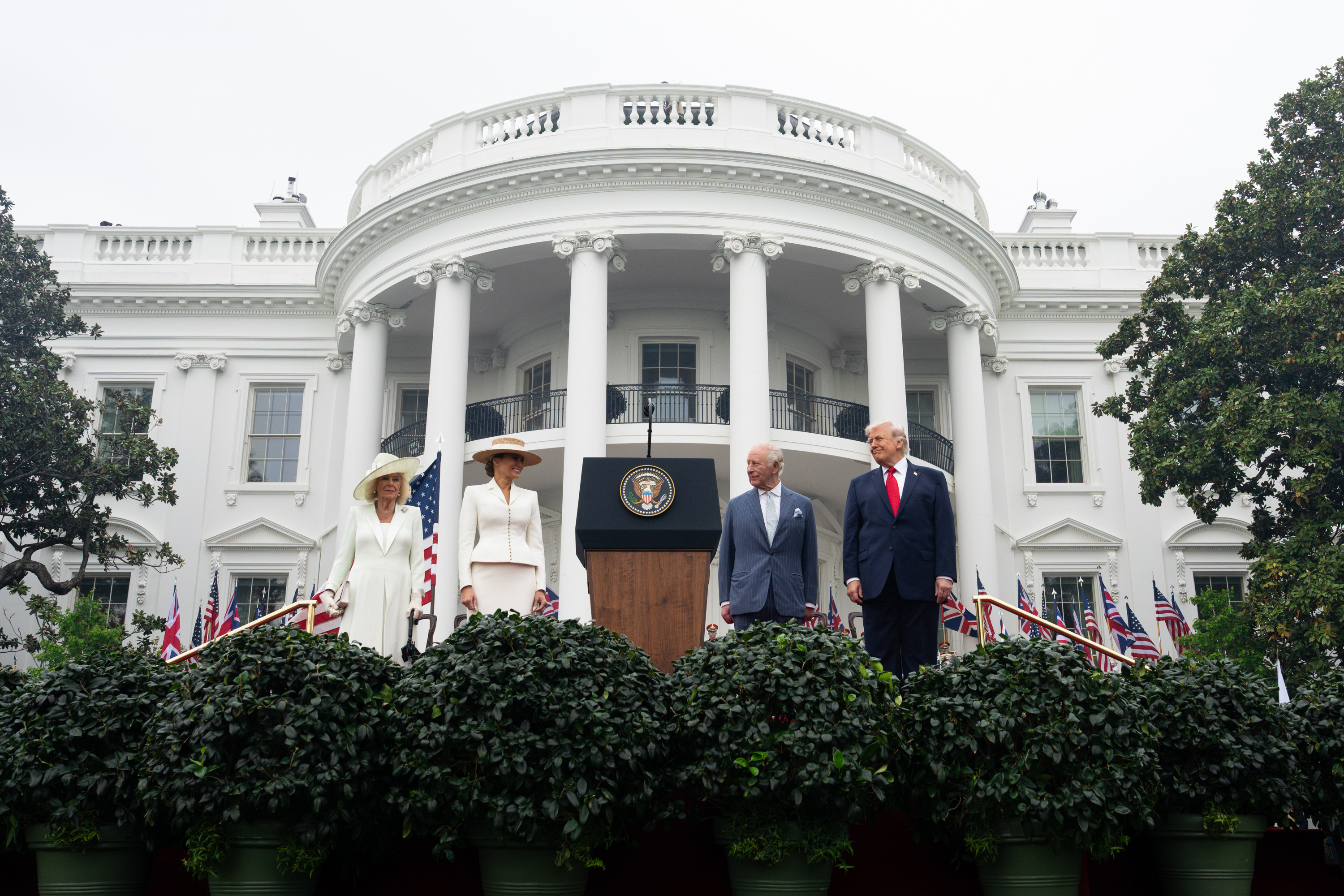 President Donald J. Trump and First Lady Melania Trump greet King Charles III and Queen Camilla of the United Kingdom at the South Portico during a State Arrival ceremony, Tuesday, April 28, 2026. (Official White House Photo by Andrea Hanks)