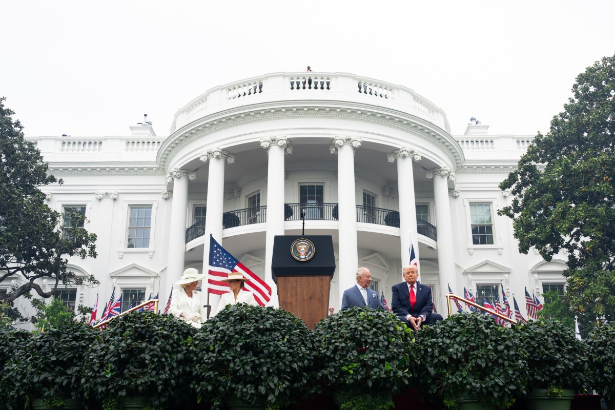 President Donald J. Trump and First Lady Melania Trump greet King Charles III and Queen Camilla of the United Kingdom at the South Portico during a State Arrival ceremony, Tuesday, April 28, 2026. (Official White House Photo by Andrea Hanks)
