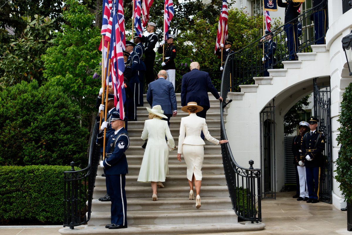 President Donald J. Trump and First Lady Melania Trump greet King Charles III and Queen Camilla of the United Kingdom at the South Portico during a State Arrival ceremony, Tuesday, April 28, 2026. (Official White House Photo by Andrea Hanks)