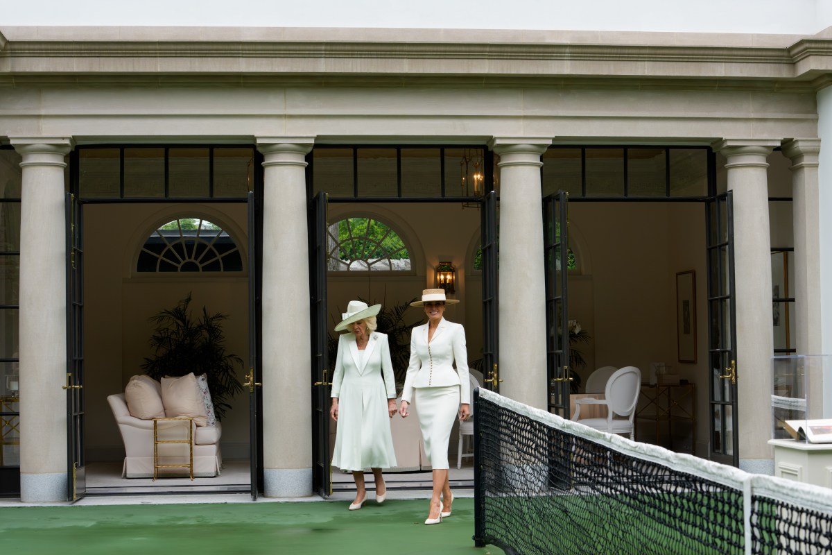 President Donald J. Trump and First Lady Melania Trump greet King Charles III and Queen Camilla of the United Kingdom at the South Portico during a State Arrival ceremony, Tuesday, April 28, 2026. (Official White House Photo by Andrea Hanks)
