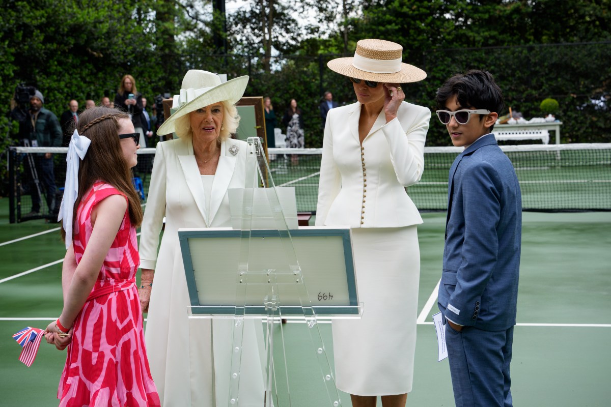 President Donald J. Trump and First Lady Melania Trump greet King Charles III and Queen Camilla of the United Kingdom at the South Portico during a State Arrival ceremony, Tuesday, April 28, 2026. (Official White House Photo by Andrea Hanks)