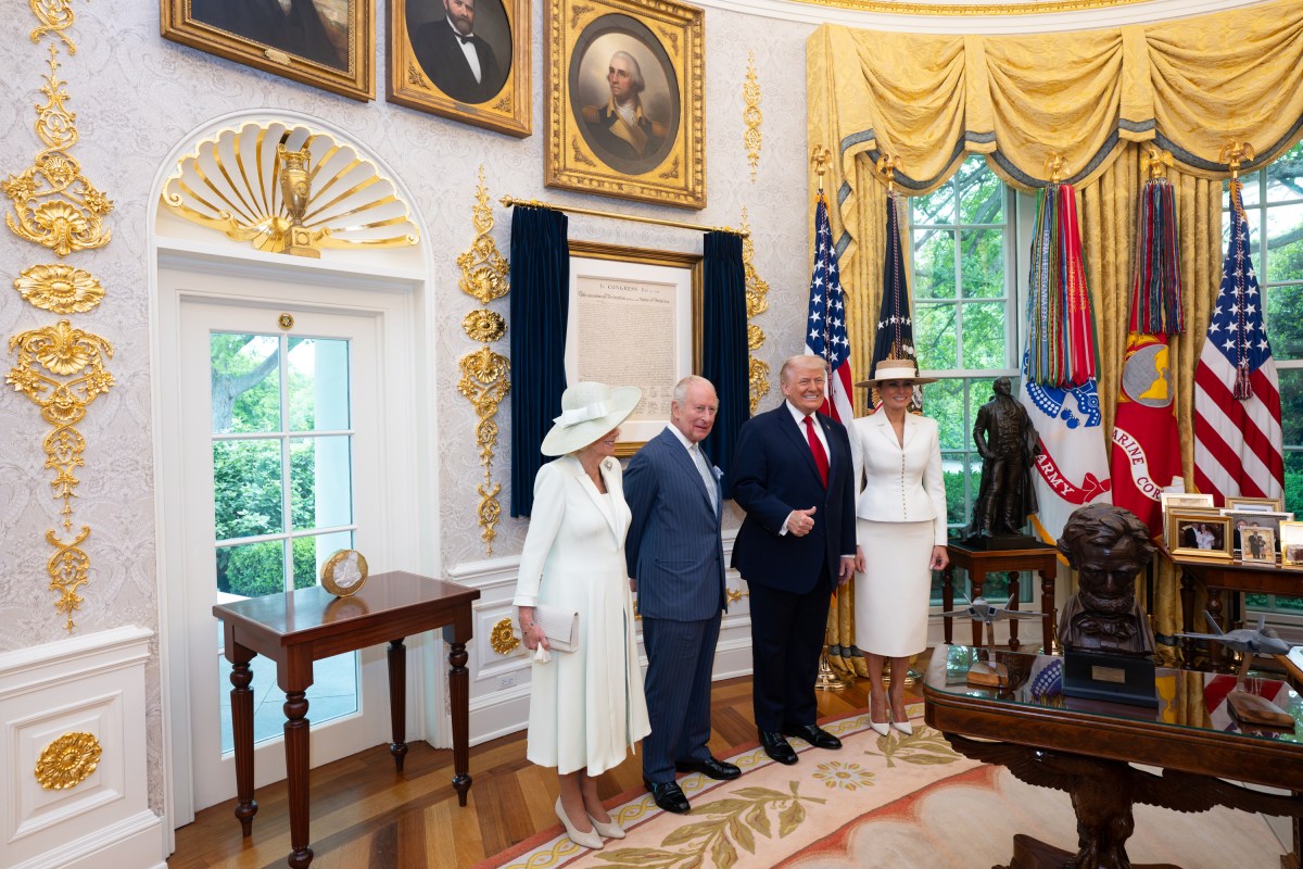 President Donald J. Trump and First Lady Melania Trump greet King Charles III and Queen Camilla of the United Kingdom at the South Portico during a State Arrival ceremony, Tuesday, April 28, 2026. (Official White House Photo by Andrea Hanks)