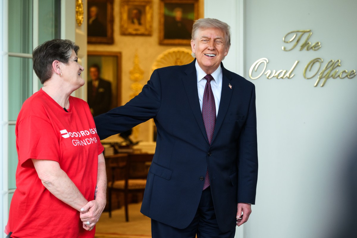 President Donald J. Trump speaks with members of the media after accepting a DoorDash delivery from Sharon Simmons outside of the Oval Office, Monday, April 13, 2026. (Official White House Photo by Daniel Torok)