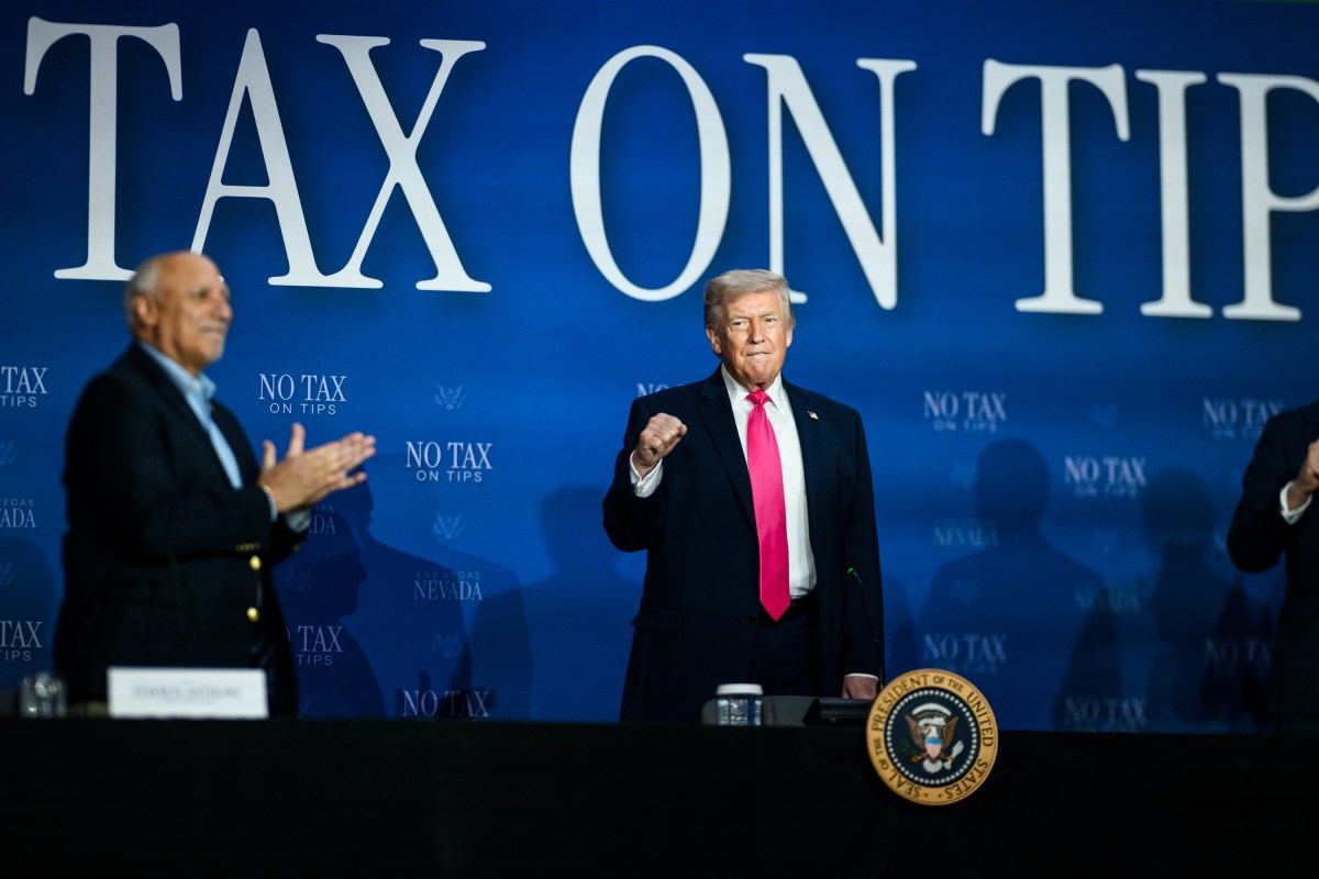 President Donald J. Trump attends a No Tax on Tips roundtable at the AC Hotel Las Vegas Symphony Park, Thursday, April 16, 2026, in Las Vegas, Nevada. (Official White House Photo by Daniel Torok)