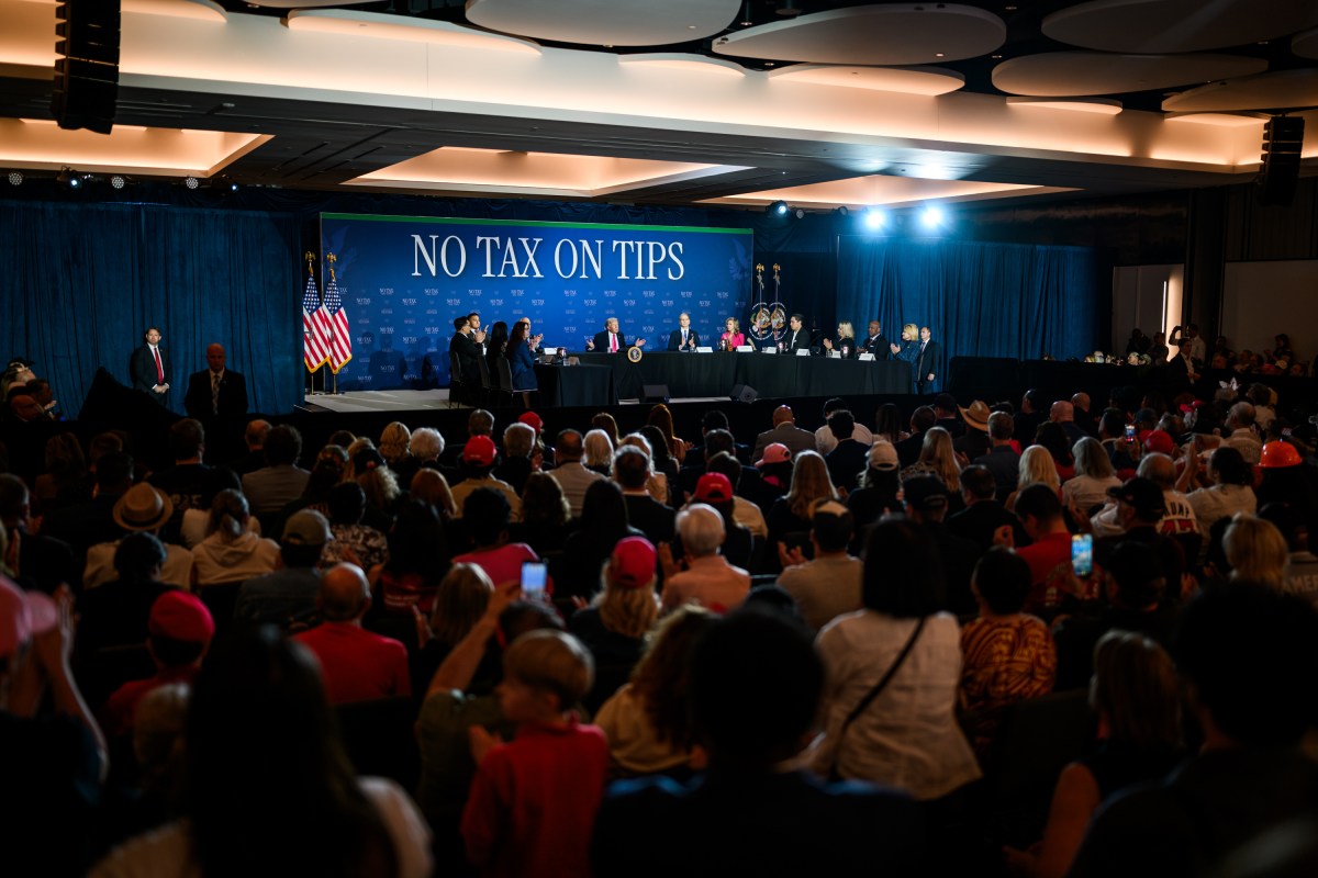 President Donald J. Trump attends a No Tax on Tips roundtable at the AC Hotel Las Vegas Symphony Park, Thursday, April 16, 2026, in Las Vegas, Nevada. (Official White House Photo by Daniel Torok)