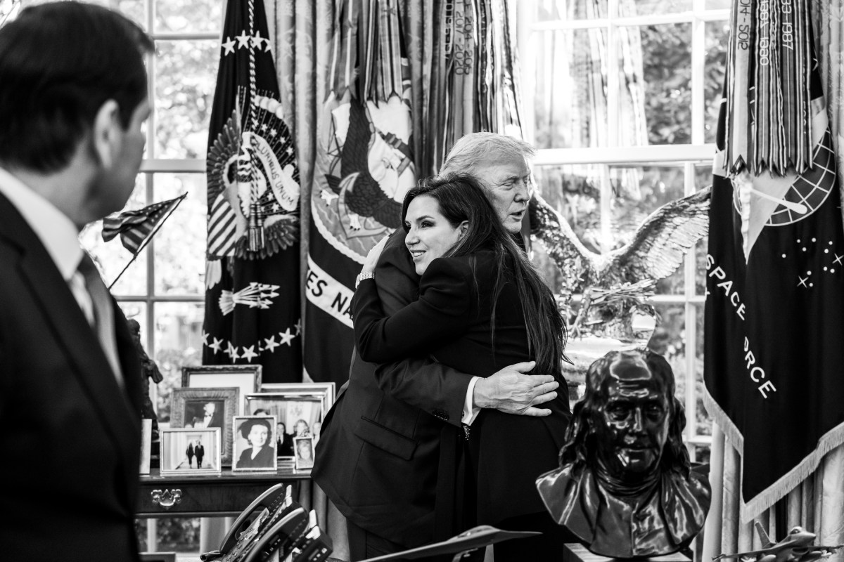 President Donald J. Trump meets with Lebanese Ambassador to the U.S. Nada Hamadeh, Israeli Ambassador to the U.S. Jay Michael Leiter, and U.S. Ambassador to Lebanon Michael Issa in the Oval Office, Thursday, April 23, 2026. (Official White House Photo by Joyce N. Boghosian)