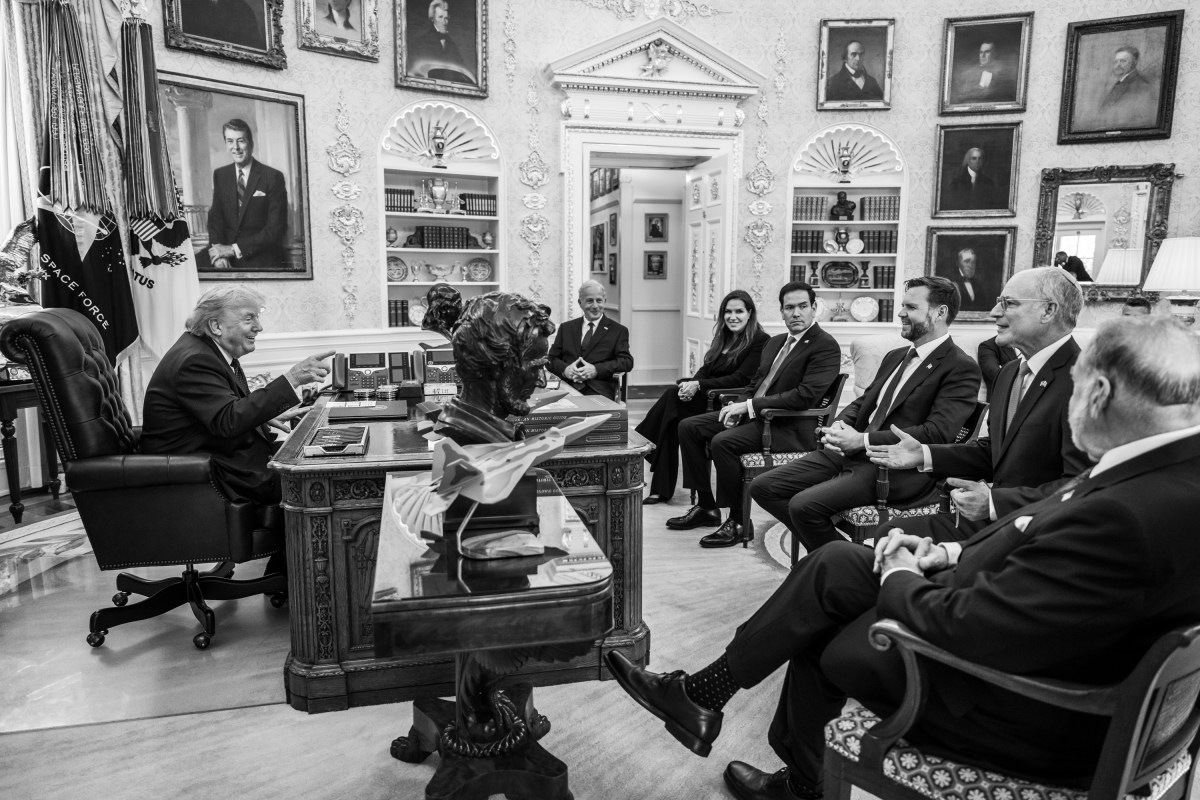 President Donald J. Trump meets with Lebanese Ambassador to the U.S. Nada Hamadeh, Israeli Ambassador to the U.S. Jay Michael Leiter, and U.S. Ambassador to Lebanon Michael Issa in the Oval Office, Thursday, April 23, 2026. (Official White House Photo by Joyce N. Boghosian)