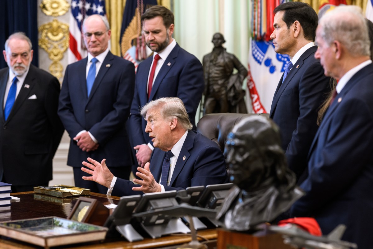 President Donald J. Trump meets with Lebanese Ambassador to the U.S. Nada Hamadeh, Israeli Ambassador to the U.S. Jay Michael Leiter, and U.S. Ambassador to Lebanon Michael Issa in the Oval Office, Thursday, April 23, 2026. (Official White House Photo by Joyce N. Boghosian)