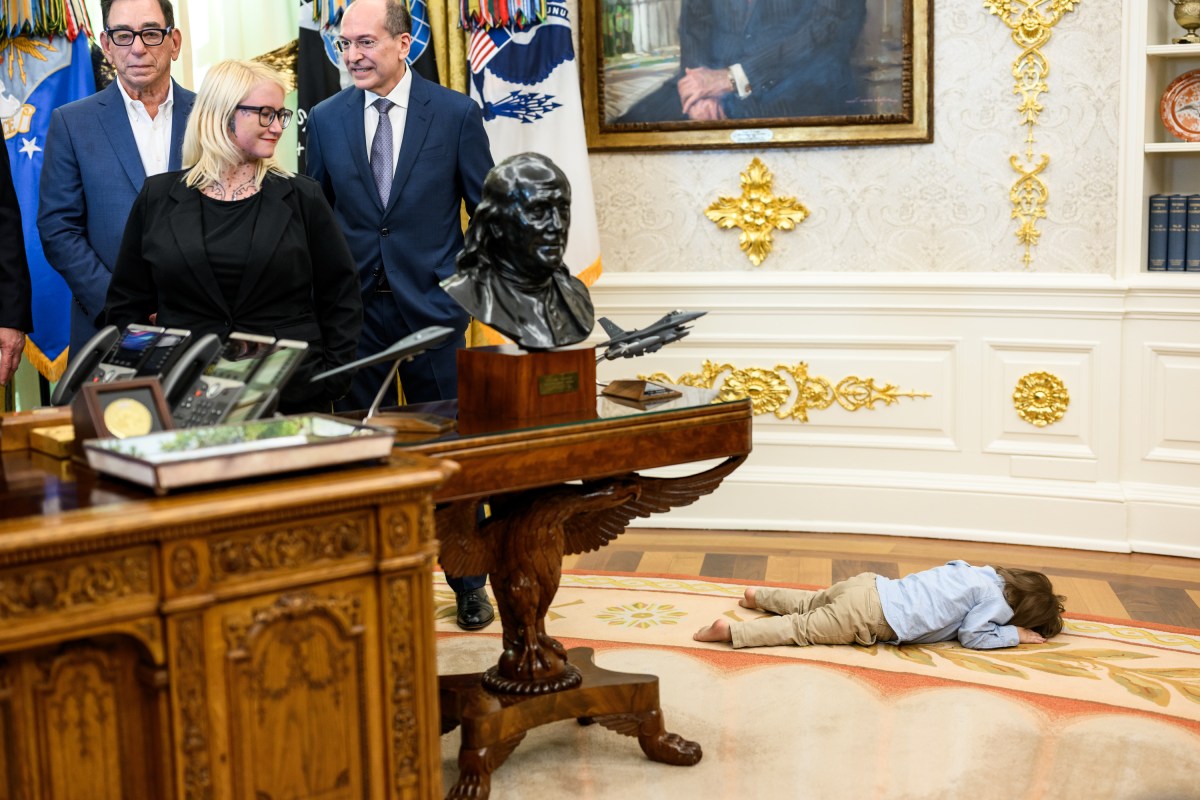 President Donald J. Trump participates in a Health Care Affordability event announcing a drug pricing deal with Regeneron, Thursday, April 23, 2026, in the Oval Office. (Official White House Photo by Molly Riley)