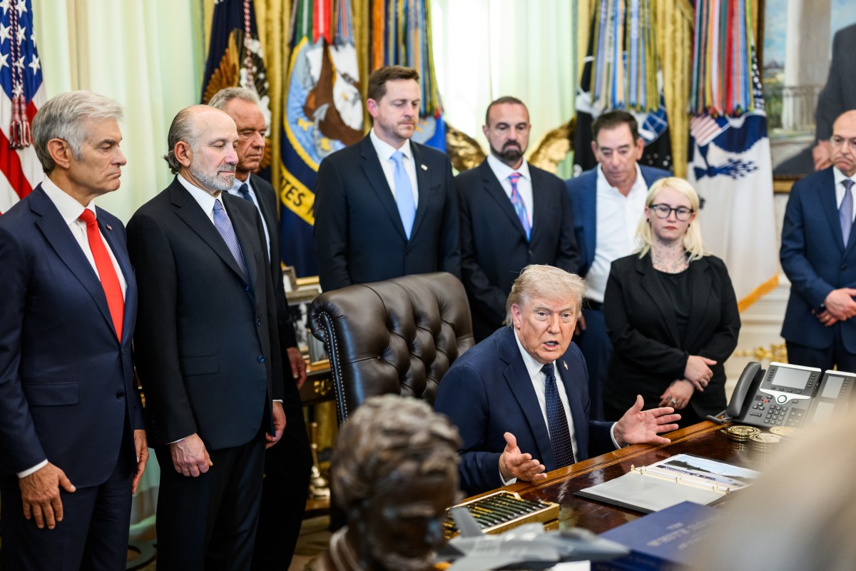President Donald J. Trump participates in a Health Care Affordability event announcing a drug pricing deal with Regeneron, Thursday, April 23, 2026, in the Oval Office. (Official White House Photo by Molly Riley)