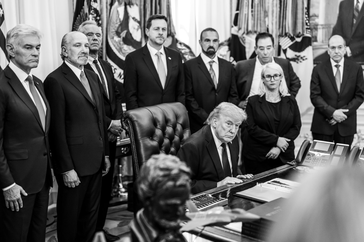 President Donald J. Trump participates in a Health Care Affordability event announcing a drug pricing deal with Regeneron, Thursday, April 23, 2026, in the Oval Office. (Official White House Photo by Molly Riley)