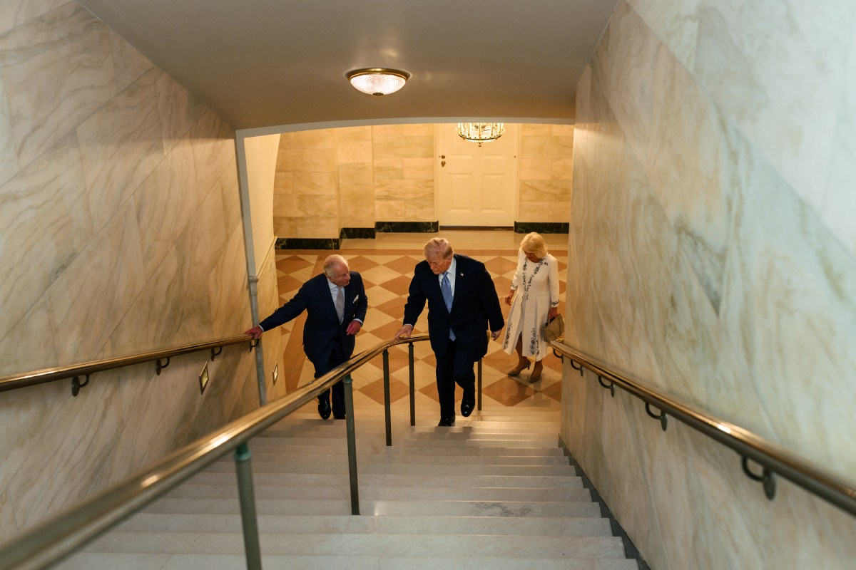 President Donald J. Trump and First Lady Melania Trump walk to the Grand Foyer of the White House with King Charles III and Queen Camilla of the U.K., Monday, April 27, 2026. (Official White House Photo by Daniel Torok)