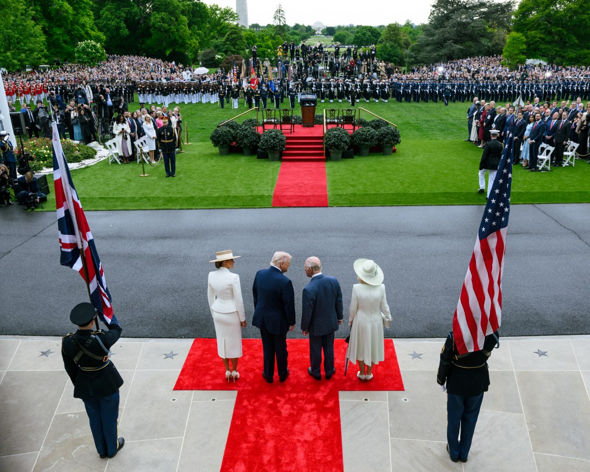 President Donald J. Trump and First Lady Melania Trump greet King Charles III and Queen Camilla of the United Kingdom at the South Portico during a State Arrival ceremony, Tuesday, April 28, 2026. (Official White House Photo by Daniel Torok)