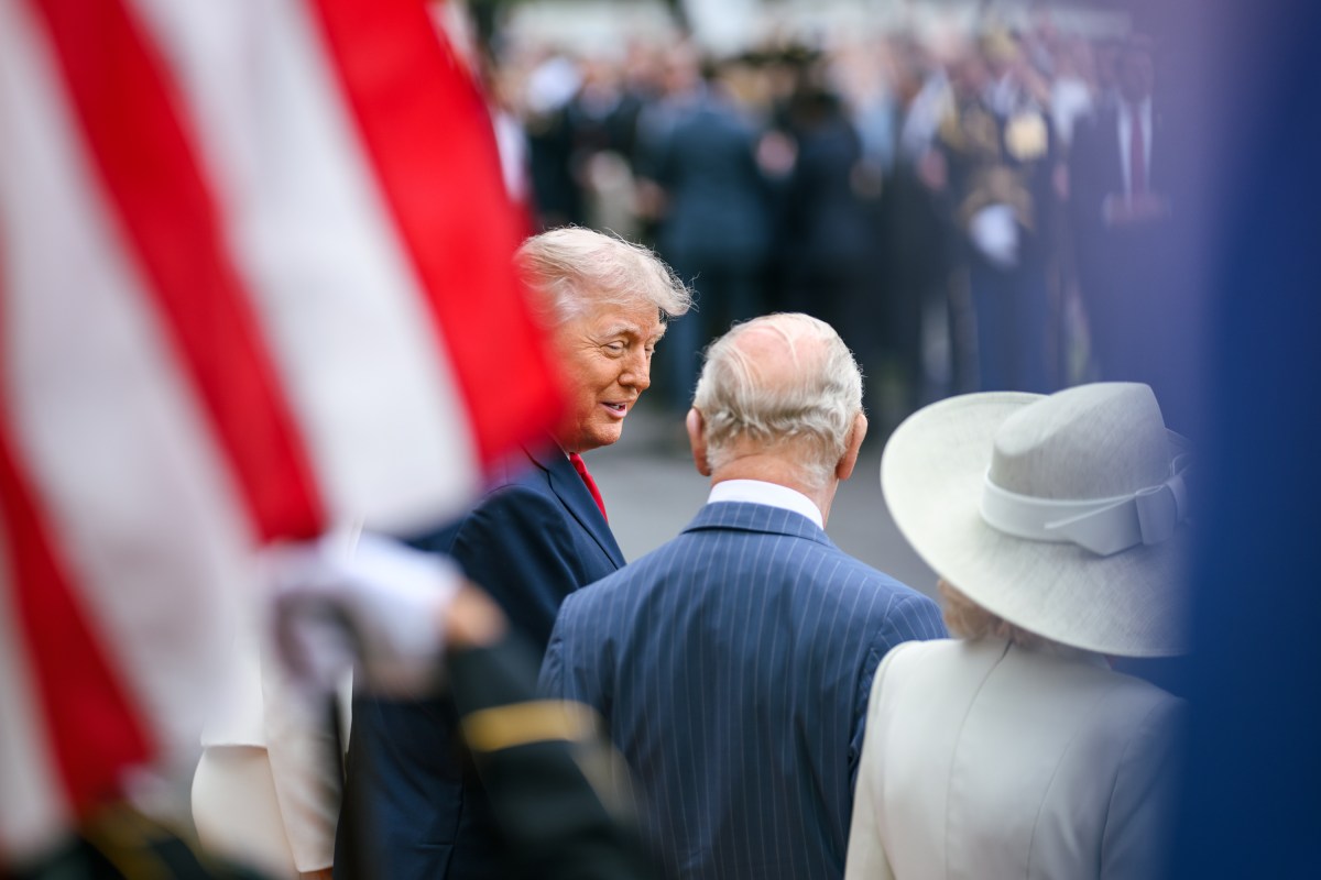 President Donald J. Trump and First Lady Melania Trump greet King Charles III and Queen Camilla of the United Kingdom at the South Portico during a State Arrival ceremony, Tuesday, April 28, 2026. (Official White House Photo by Daniel Torok)