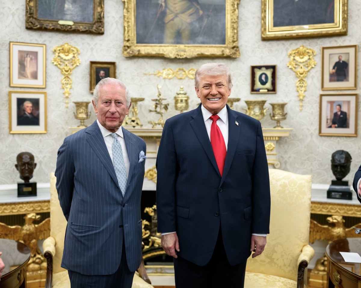 President Donald J. Trump meets with King Charles III and Queen Camilla in the Oval Office, Tuesday, April 28, 2026.(Official White House Photo by Daniel Torok)