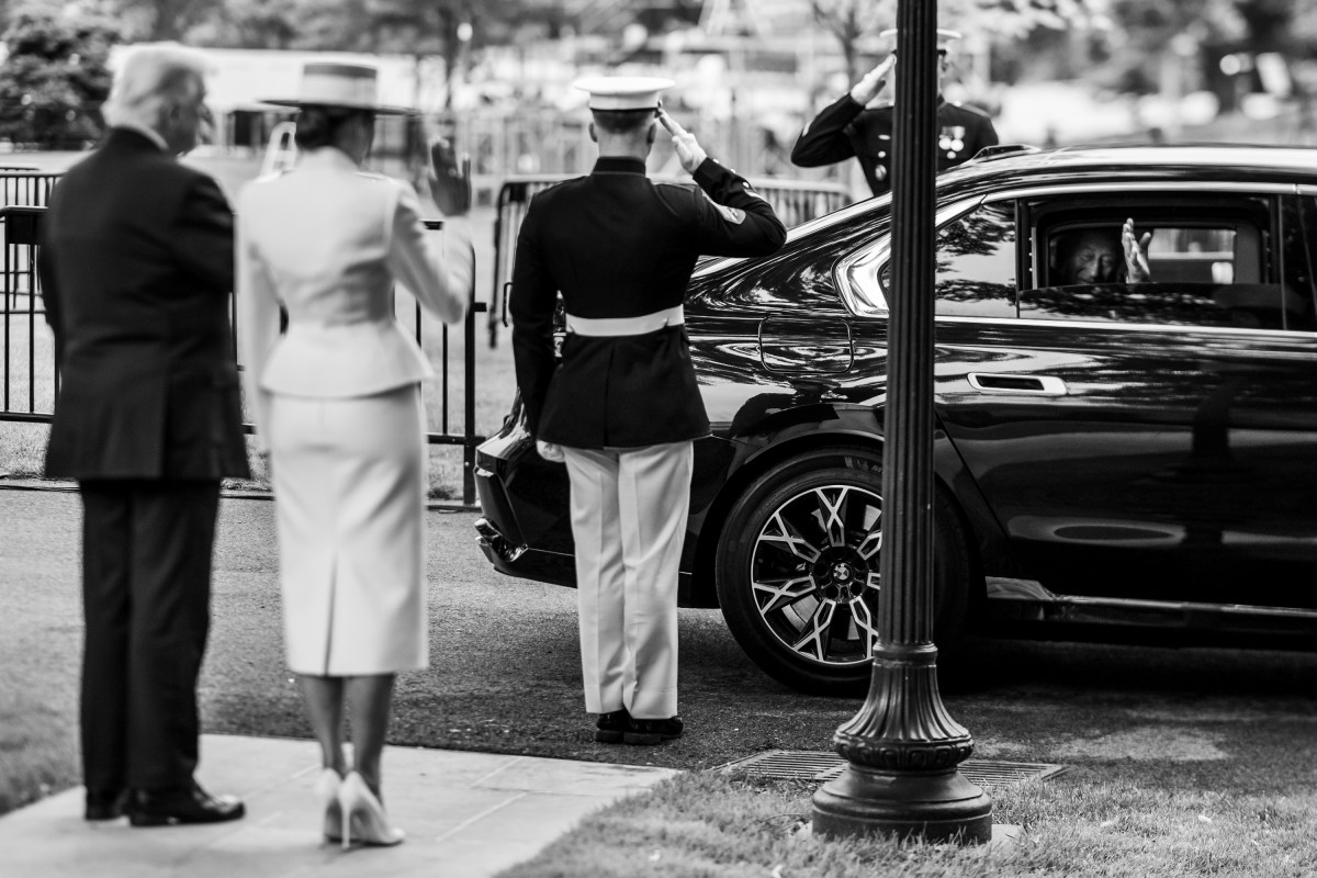 President Donald J. Trump and First Lady Melania Trump bid farewell to King Charles III and Queen Camilla of the United Kingdom by the White House Rose Garden, Tuesday, April 28, 2026. (Official White House Photo by Daniel Torok)