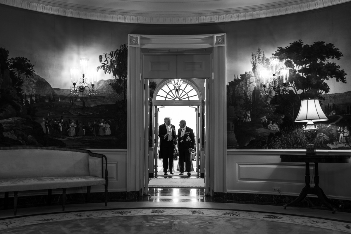 President Donald J. Trump and First Lady Melania Trump greet King Charles III and Queen Camilla of the United Kingdom at the South Portico before a State Dinner, Tuesday, April 28, 2026. (Official White House Photo by Daniel Torok)