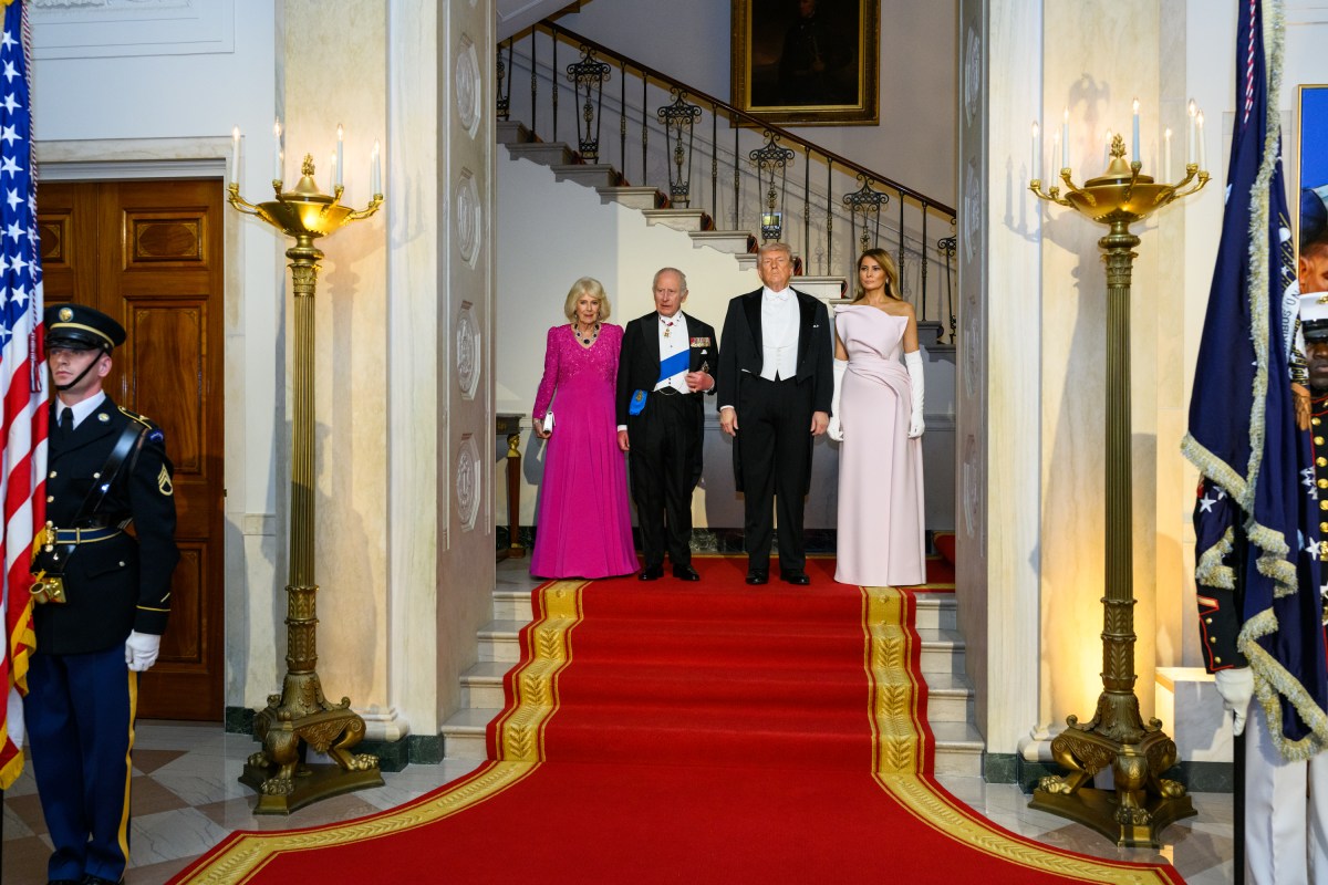 President Donald J. Trump, First Lady Melania Trump and King Charles III and Queen Camilla of the United Kingdom pose for an official photo by the Grand Staircase before a State Dinner, Tuesday, April 28, 2026. (Official White House Photo by Daniel Torok)