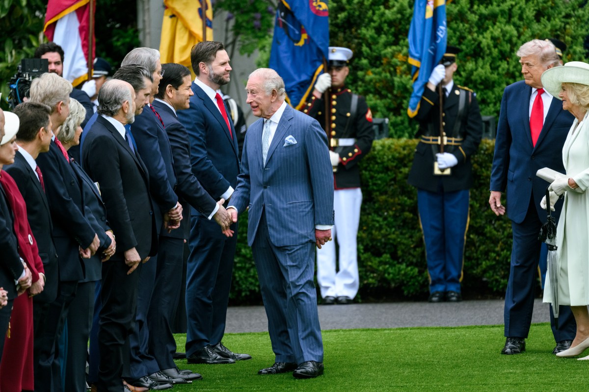 President Donald J. Trump and First Lady Melania Trump greet King Charles III and Queen Camilla of the United Kingdom at the South Portico during a State Arrival ceremony, Tuesday, April 28, 2026. (Official White House Photo by Joyce N. Boghosian)